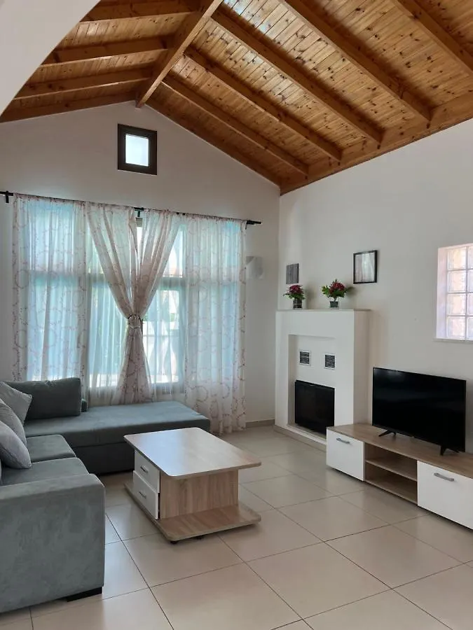 Mara Homes By The Seaside 圣纳帕 别墅